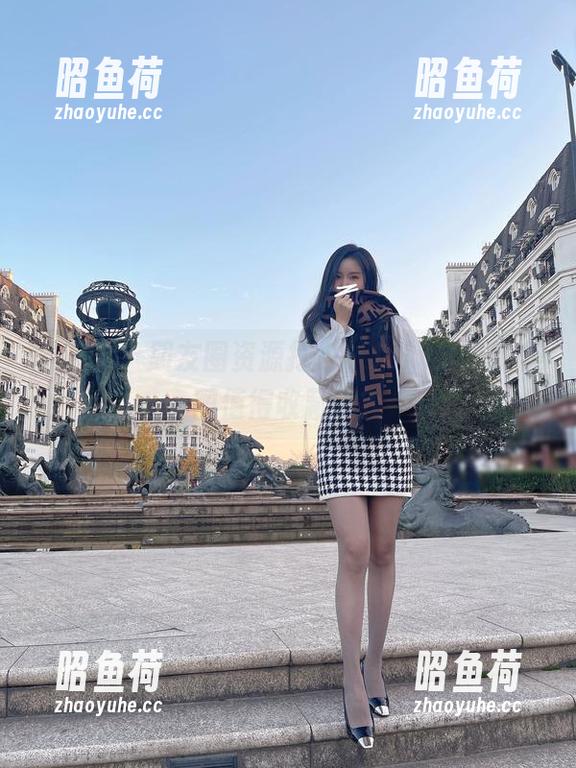 微密圈 - 朋友圈资源打包，July芝岚的美图值得收藏吗？