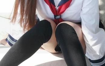 MFStar模范学院 - 草莓兔兔的内衣不只是内衣，还能在图库里满满当当，下载一份带走吗？