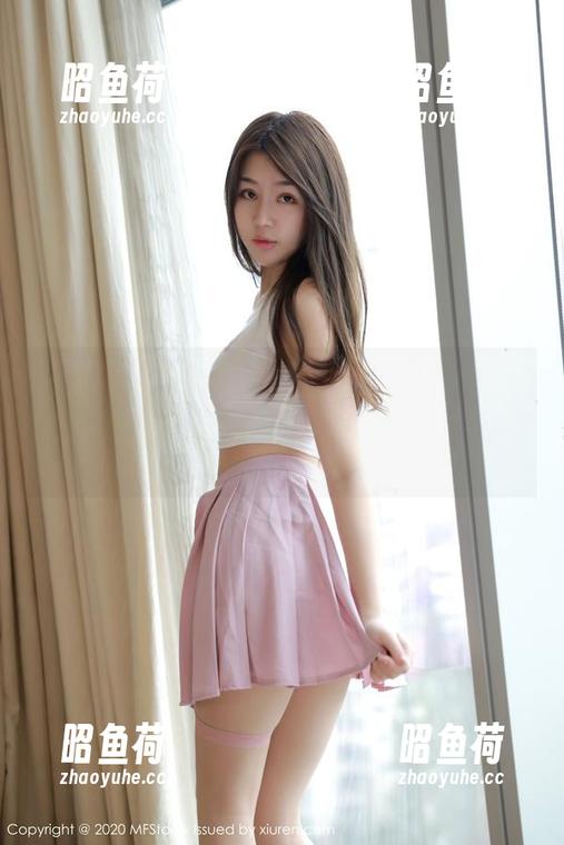 MFStar模范学院 - 这位蒋小静Jessica，办公室全套图集，工作模式ON，却又难掩迷人气息。