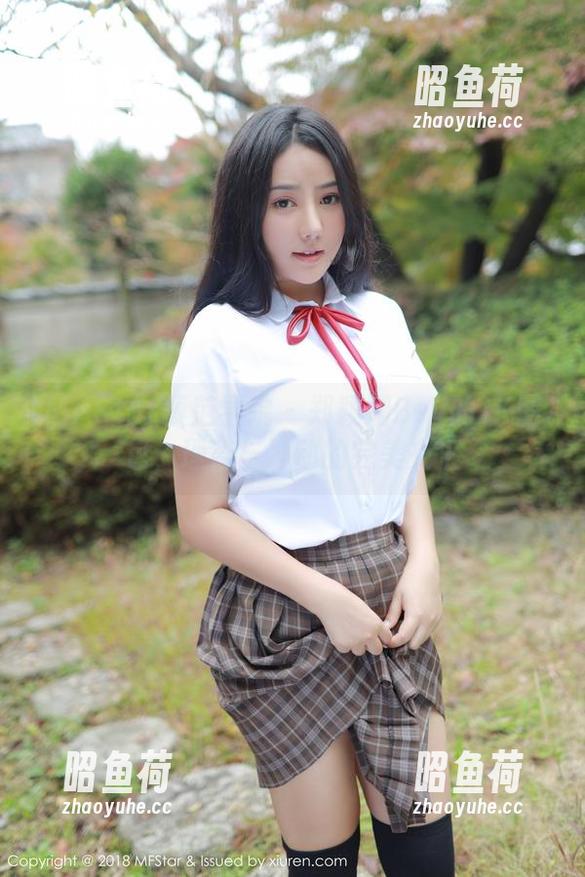 MFStar模范学院-郑颖姗Bev MFStar模范学院 - 郑颖姗Bev的JK图包,理智与冲动的完美交汇
