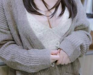 Nyako喵子的短裤流转：图册中隐秘的目光交流