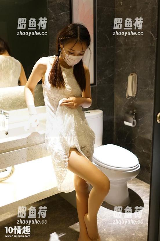 欢迎观察ROSI这嫩学妹制服的原图，无圣光下，一切都那么明了。