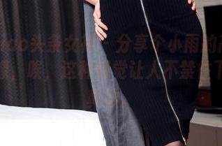 TouTiao头条女神 - 分享个小雨的高清黑白影像，唉，这种感觉让人不禁往下沉，真妙。