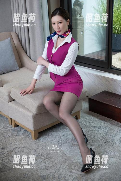 TouTiao头条女神 - Comeon！快来欣赏白一晗带来的绝美照片，简洁至极的纯白风格！
