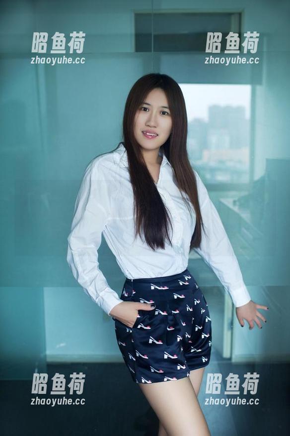 TuiGirl推女郎 - 才发现胡允儿的白丝是个宝藏，疯狂搜索原图，下载就差按钮没点！
