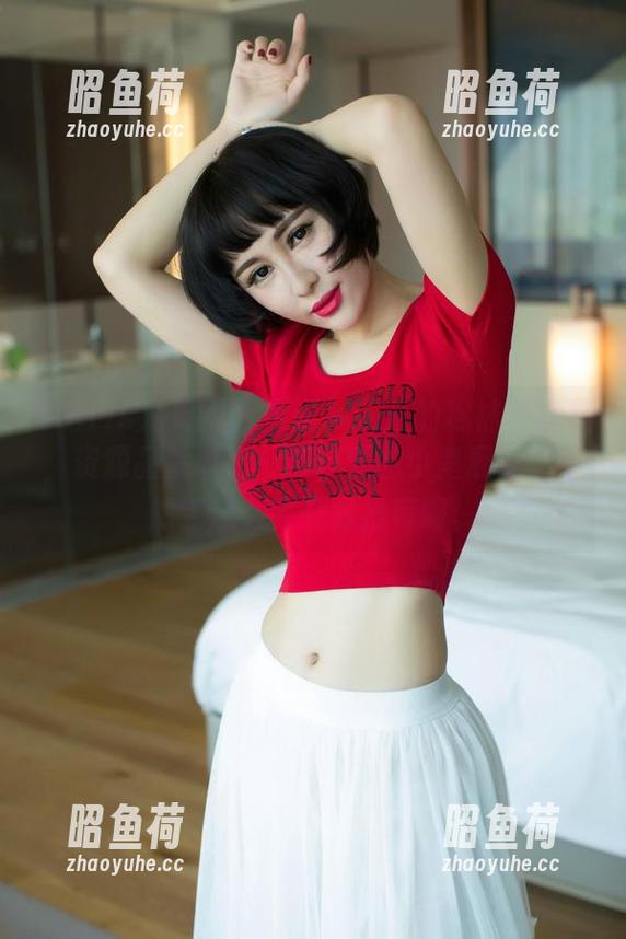 UGirls尤果网 - 要说苏糯米的棉袜写真集，资源品质堪比一场精致的小型展览，不然我怎么会死命推荐啊。
