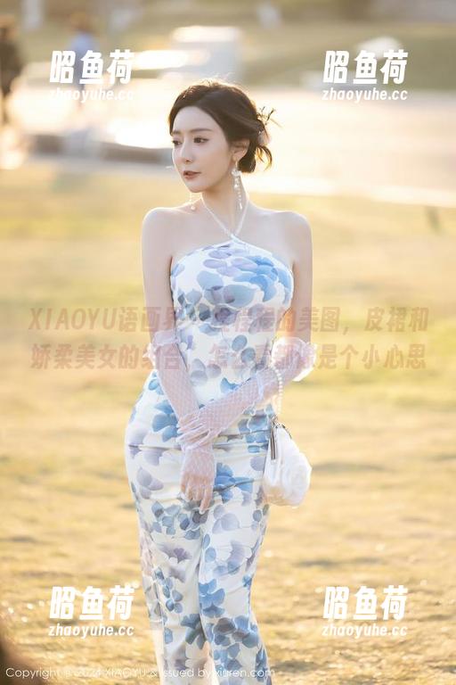 XIAOYU语画界 - 程程程的美图，皮裙和娇柔美女的组合，怎么看都像是个小心思