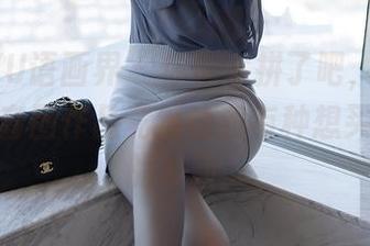 XIAOYU语画界 - 你也太拼了吧，程程程的圣诞套图作品竟然让我有种想买圣诞树的冲动…