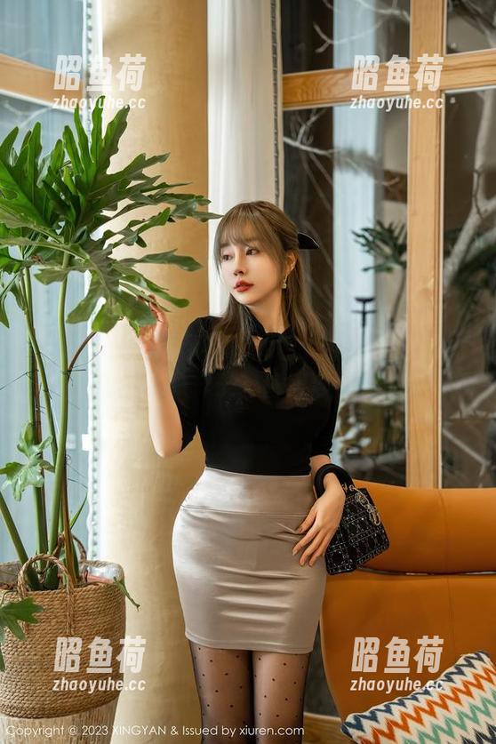 XINGYAN星颜社 - 图包中的李丽莎学姐：热爱生活的样子，偷得浮生半日闲。