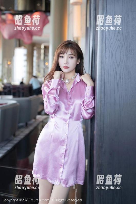 Xiuren秀人网 - 修女宝典？合集里全是Laura苏雨彤的逗比瞬间，让你欲罢不能！