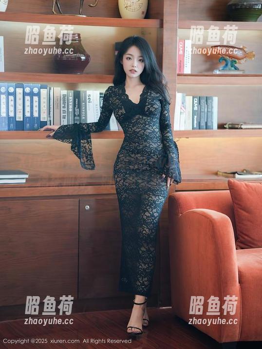 Xiuren秀人网-Lavinia肉肉 Xiuren秀人网 - 最新Lavinia肉肉图包,棉袜加持,别说没让我发现新风格!