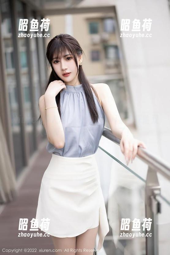 Xiuren秀人网 - 吃白菜的vi菜菜探险双人写真：就这么‘俩’了！