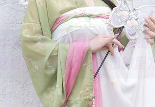 Xiuren秀人网 - 体操服与呆呆的瑞bb，这组写真集有种说不出的魔力