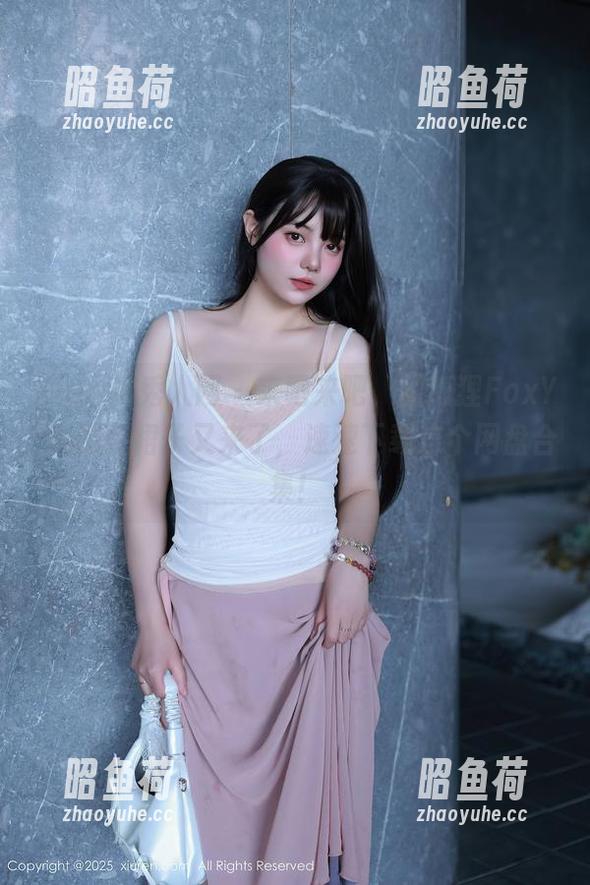 Xiuren秀人网 - 来吧来吧，孟狐狸FoxYini的红裙子又来了，速速下载这个网盘合集！
