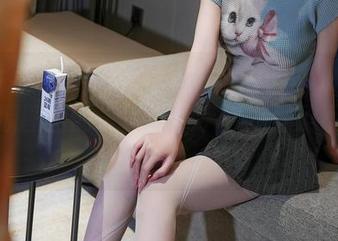 Xiuren秀人网 - 小雨baby的职业装：那些原图里的“背影杀手”我看了不只一次