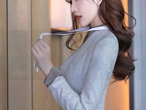 Xiuren秀人网 - 好吧，李丽莎的白裙有定制版本，图片看的我心痒痒