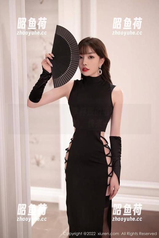 Xiuren秀人网 - 李梓熙的毛衣虽然常见，但这原图免费的，快来一探究竟！