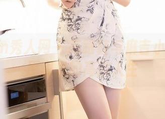 Xiuren秀人网 - 高跟鞋与麻吉小兔子：原图里的高挑人生