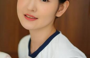 YouMi尤蜜荟 - 娜依灵儿大方分享：泳池的美图，看了总想跳进去！