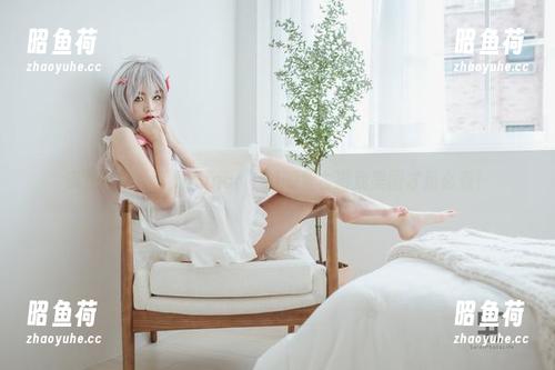 资源一堆，可是Yuna(윤아)的复古游戏美图才是必看！