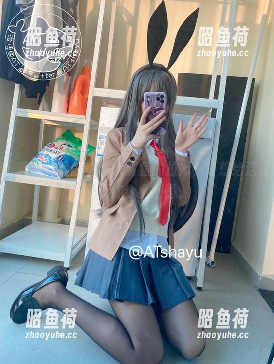 最新美图前哨，at鲨鱼的拉姆，真想给这画面加个小密语。