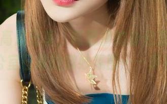 丽柜 - 高清分享，陈思伊的办公室满满都是办公室日常的微妙氛围……真有趣。