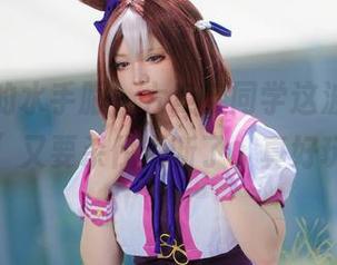图片里的水手服，六二二同学这波“复古风”又要杀伐果断了，真好玩！