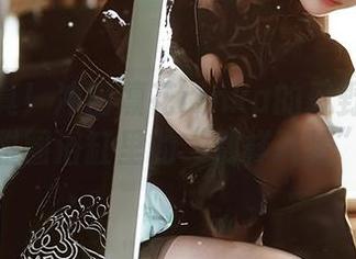 高清写真！冲田凛花rinka的忍野忍在甜甜圈浴缸里的“别样风情”