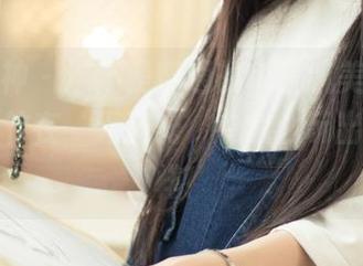 头条女神 - 这不是普通的‘玉肌美腿皇后’，王竹在‘无圣光’中怎么玩出了新花样！