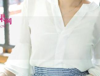 尤果网 - 新更新出的爱丽莎纯白写真，清透得像喝了一杯水，清新又滋润，想喝第二杯！