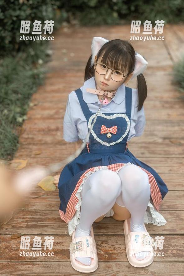 幼水铃衣变身白雪公主，cos界的小精灵在这里发光！
