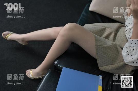 异思趣向 - 你没见过的小婕：镜前顽皮合集，图多到让你捧腹！