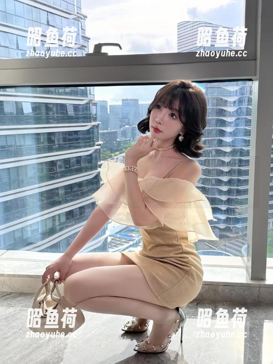 微密圈 - 徐莉芝的新作——蓝色妖姬的原图，怪不得一眼就吸引了我。