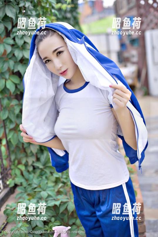 推女神 - 职业装全套图集——嘉宝贝儿Vetiver的职场大胆实验，真像是戏里戏外的切换！
