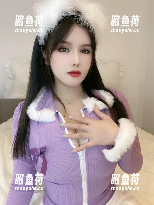 微密圈 - 每次看是可馨吖2022原图，只想对壁纸说：你太不配了。这女孩才是主角吧！