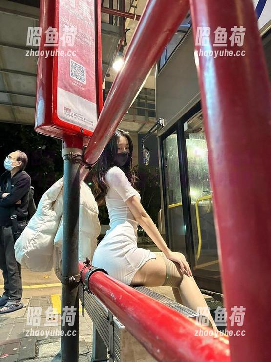 微密圈 - 这全套海边写真，配上是小逗逗的气质，真恨不得把整个海滩都给搬家里！