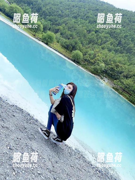 微密圈 - 制服颜值翻倍！林子喵Lynne的高清写真集，瞧她怎么驾驭各式制服！