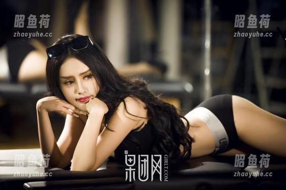 果团网呈献：调皮中的清纯写真合集，别说我不提醒你啊！