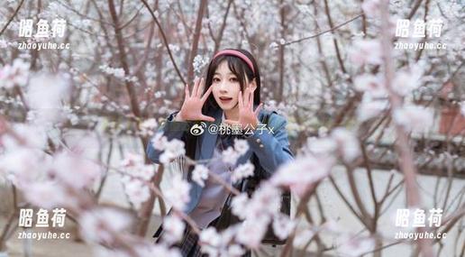 最新上架！桃墨公子在窗边，逗趣的姿态值得一看！