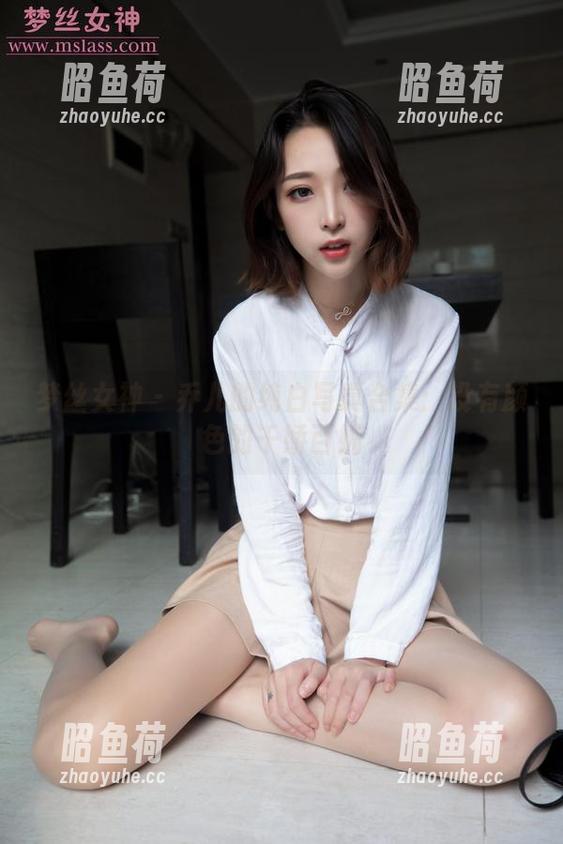 梦丝女神 - 乔儿的纯白写真合集：没有颜色的千娇百媚