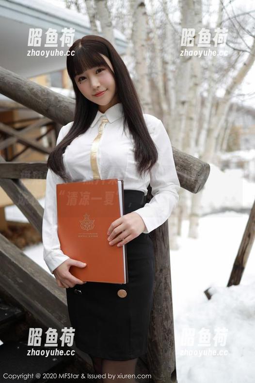 模范学院 - 照片来了！小果冻儿jelly穿泳衣的“清凉一夏”，心情如水般清新～