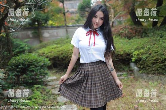 模范学院 - 萌琪琪Irene黑色写真集，下载的冲动实在难挡！