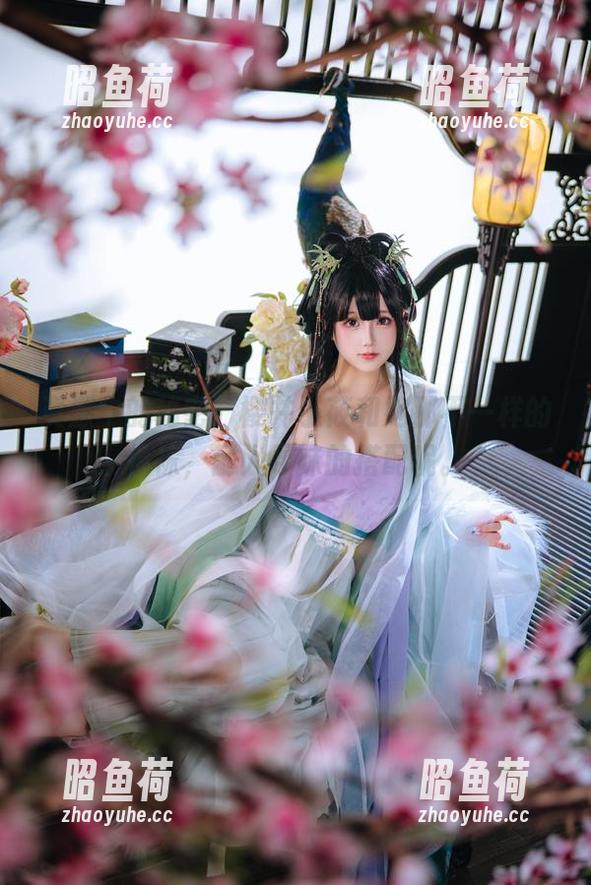 资源中的秘密，樱井小莜和她那不一样的棉袜，耐人寻味的搭配呢。