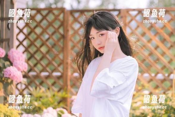 对啊，爆机少女喵小吉的私房写真，女孩们如此自由奔放，它让我好想交个朋友呀。