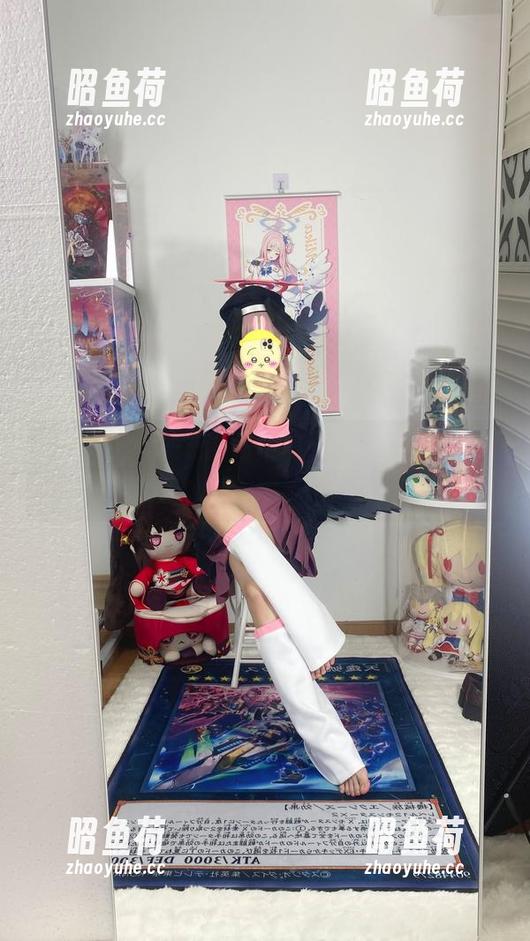 精致泳衣不如白栎Shirly的cos，我开始怀疑我眼睛了哈哈。
