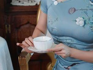 秀人网 - 对！你没听错！Niki可雅制服最新写真集，教你如何满街抓眼球，妥妥的吸睛率破表。