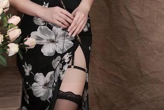 秀人网 - 看着小肉肉咪的修女图，图库里的下载按钮又勾引我