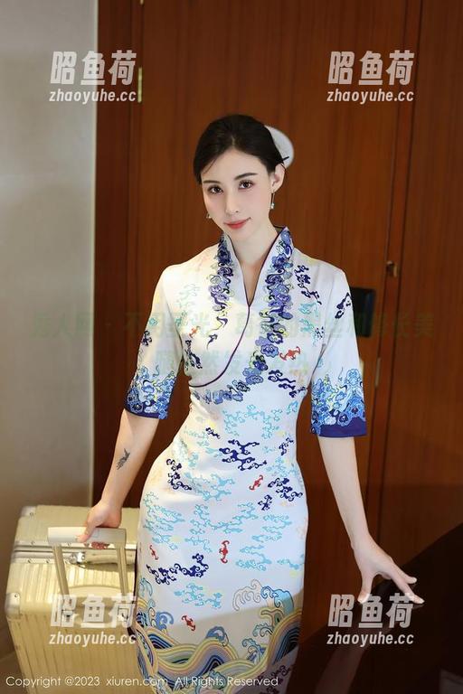 秀人网 - 不用圣光，葛征的黑丝和修长美腿依然发光发热