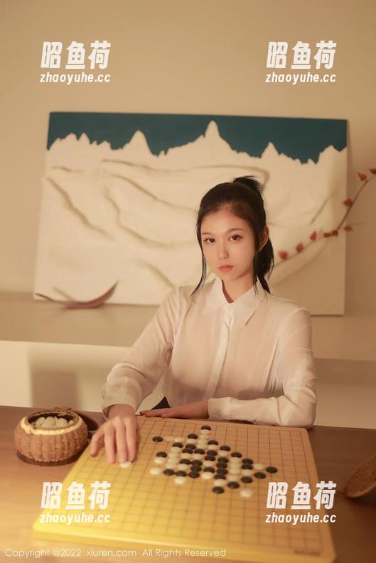 秀人网 - 阿乖Kiddo的修女写真，天使与恶魔的一线之隔