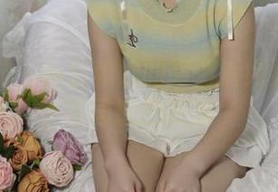 绮梦摄影 - 小艺和她的高清清纯照片：不可思议的轻盈